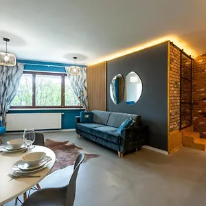 Premium For Jewish Quarter & Old Town Pool Apartment